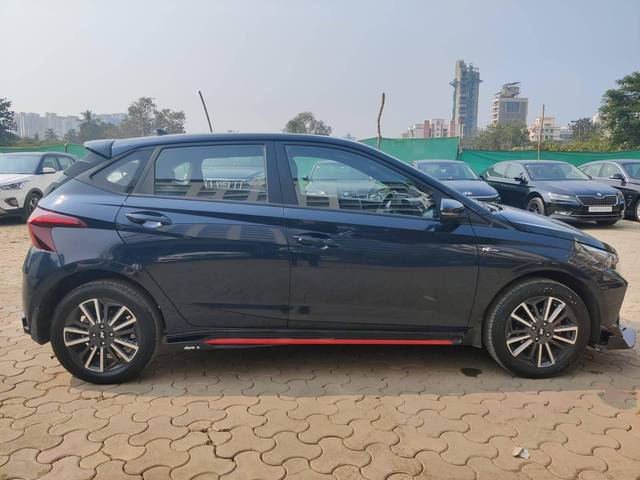 https://images10.gaadi.com/usedcar_image/4277870/original/processed_70f0472f16fb071b03b5564f8e04cb8f.jpeg?imwidth=6401