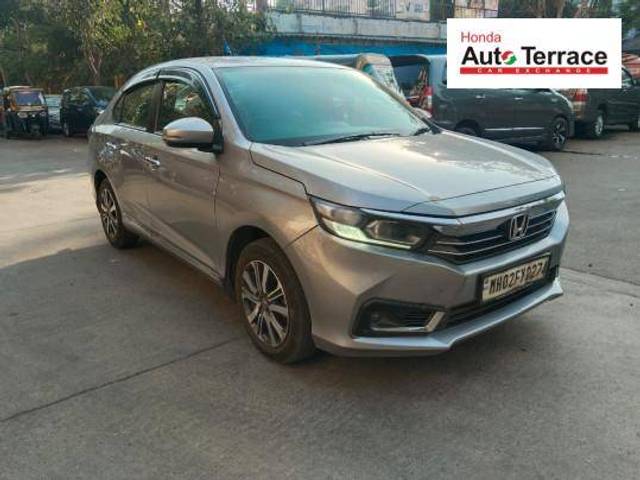 https://images10.gaadi.com/usedcar_image/4277914/original/4200c3b932a9b603106973101e9759ea.jpeg?imwidth=6400