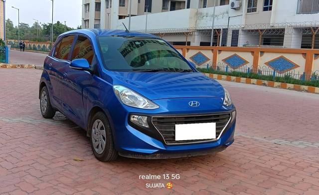 https://images10.gaadi.com/usedcar_image/4277919/original/processed_563f54b4edb809e86e77f730c1abe33f.jpg?imwidth=6400