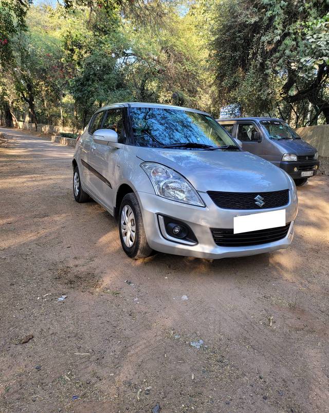 https://images10.gaadi.com/usedcar_image/4277935/original/processed_ccf3baf937df690be3b966cf0d0338bb.jpg?imwidth=6400