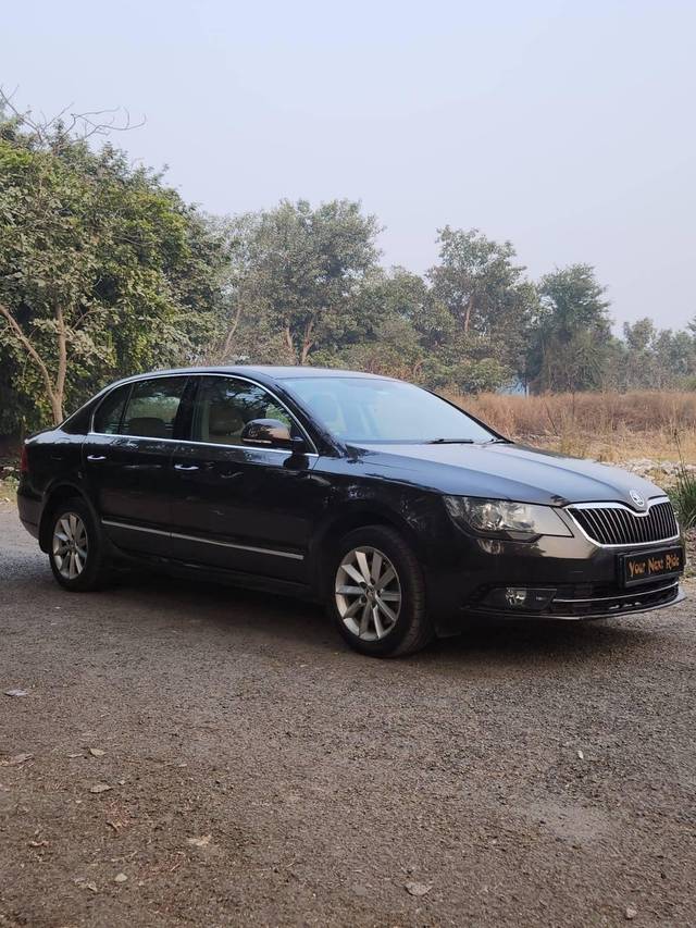 https://images10.gaadi.com/usedcar_image/4277951/original/processed_53cec2ba786b9a417dc23fd2b0b43ae1.jpg?imwidth=6400