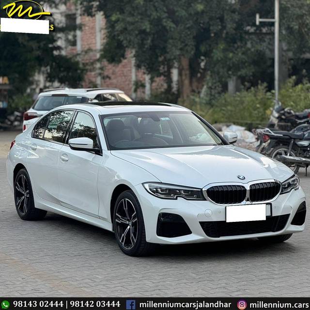 https://images10.gaadi.com/usedcar_image/4277978/original/processed_8d6f37a1dc527602c9aabcfd00b351df.jpg?imwidth=6400