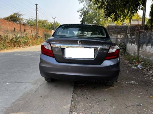 https://images10.gaadi.com/usedcar_image/4278059/original/processed_14bc8442-8075-4f93-806d-b64525d12b2b.jpeg?imwidth=6401