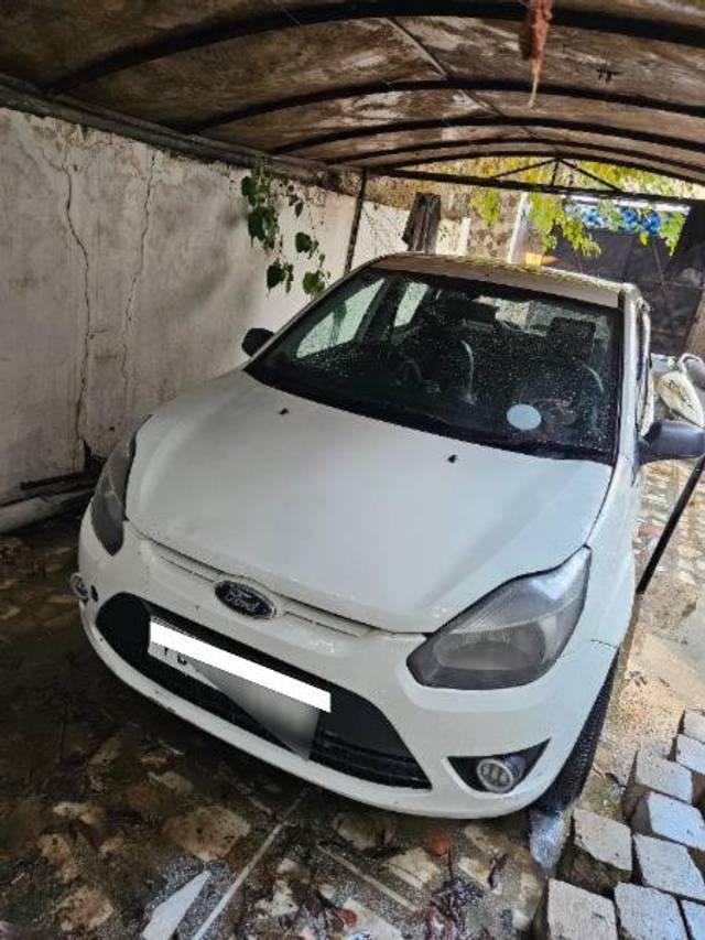 https://images10.gaadi.com/usedcar_image/4278202/original/processed_6375d94e-933c-4be7-ac1e-5c4e1703c075.jpg?imwidth=6402