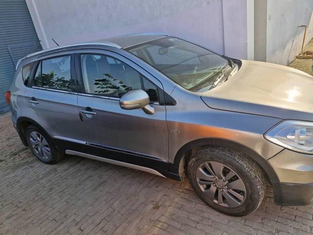 https://images10.gaadi.com/usedcar_image/4278266/original/processed_4992d842-0011-40ff-bbb0-d4a04a8473b1.jpeg?imwidth=6400