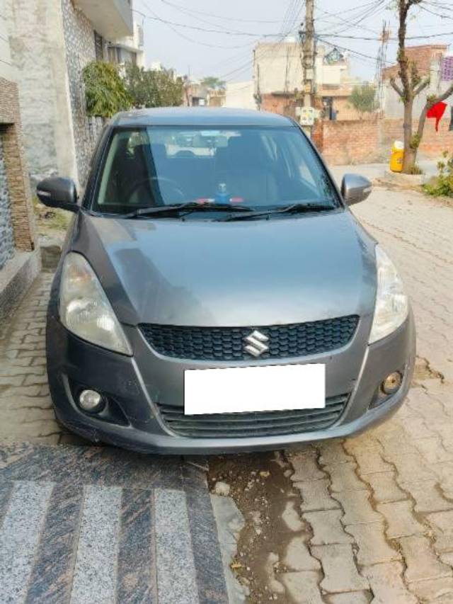 https://images10.gaadi.com/usedcar_image/4278300/original/processed_44a6a558-3c2d-4ca9-9f75-e845e797c76d.jpg?imwidth=6401