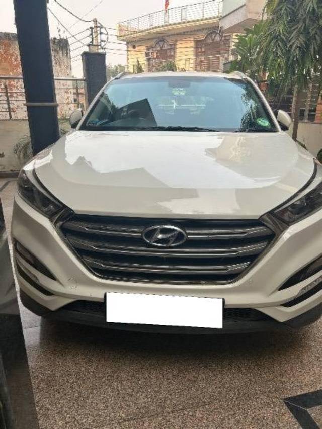 https://images10.gaadi.com/usedcar_image/4278469/original/processed_c9fdf15b-cb70-4e46-9272-7e99dda498a3.jpeg?imwidth=6402