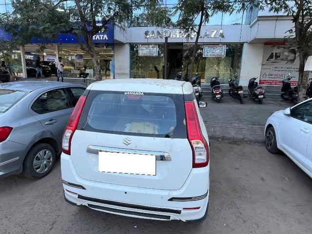 https://images10.gaadi.com/usedcar_image/4278477/original/1b397b804ae251ec3dca46d86dcff380.jpg?imwidth=6401