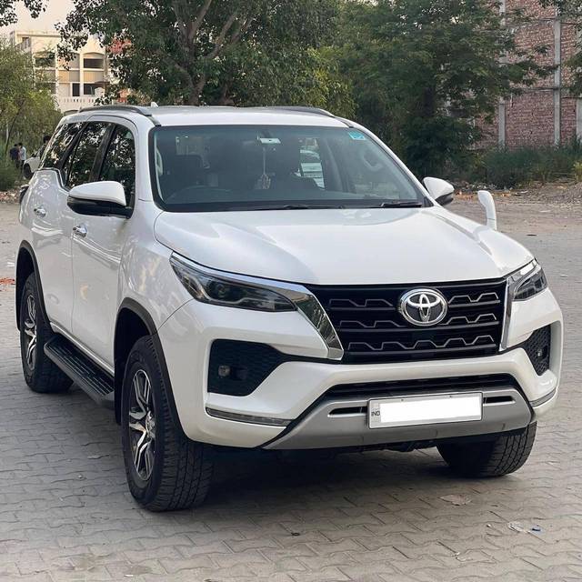 https://images10.gaadi.com/usedcar_image/4278537/original/processed_cebce17366936ad8686e852d6b36c8b4.jpg?imwidth=6400