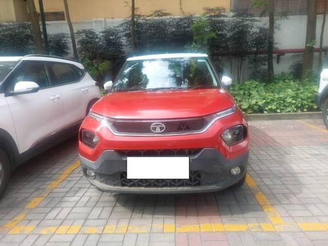 https://images10.gaadi.com/usedcar_image/4278556/original/769fdd4d71ccc7135c1359f9c00f5d0d.jpeg?imwidth=6401