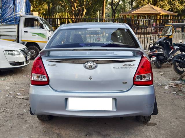 https://images10.gaadi.com/usedcar_image/4278559/original/processed_47cf9c90f99768b740a54e934723ff69.jpg?imwidth=6402