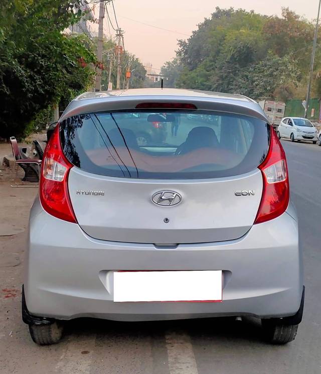 https://images10.gaadi.com/usedcar_image/4278603/original/processed_3d04d1ffd61a1152cc142b114bdb8c71.jpg?imwidth=6402