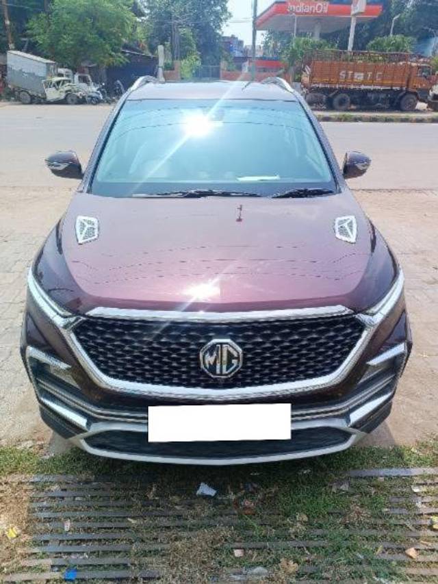 https://images10.gaadi.com/usedcar_image/4278625/original/processed_b4935f19-4b5b-4ee7-9c18-8c9cb410a640.jpg?imwidth=6400