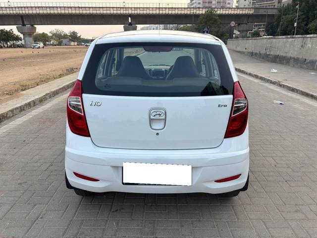 https://images10.gaadi.com/usedcar_image/4278658/original/processed_04b04e575295502800b55a833e4b5f0a.jpg?imwidth=6402