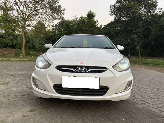 https://images10.gaadi.com/usedcar_image/4278668/original/processed_ca322ceb-f137-42d5-8cf3-431655a0cd86.jpg?imwidth=6402