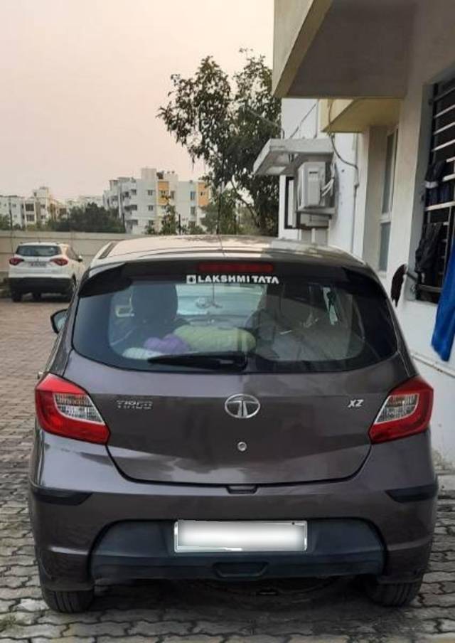 https://images10.gaadi.com/usedcar_image/4278686/original/processed_395a3914-c050-4e28-b6d8-1b877af5cd2f.jpg?imwidth=6401