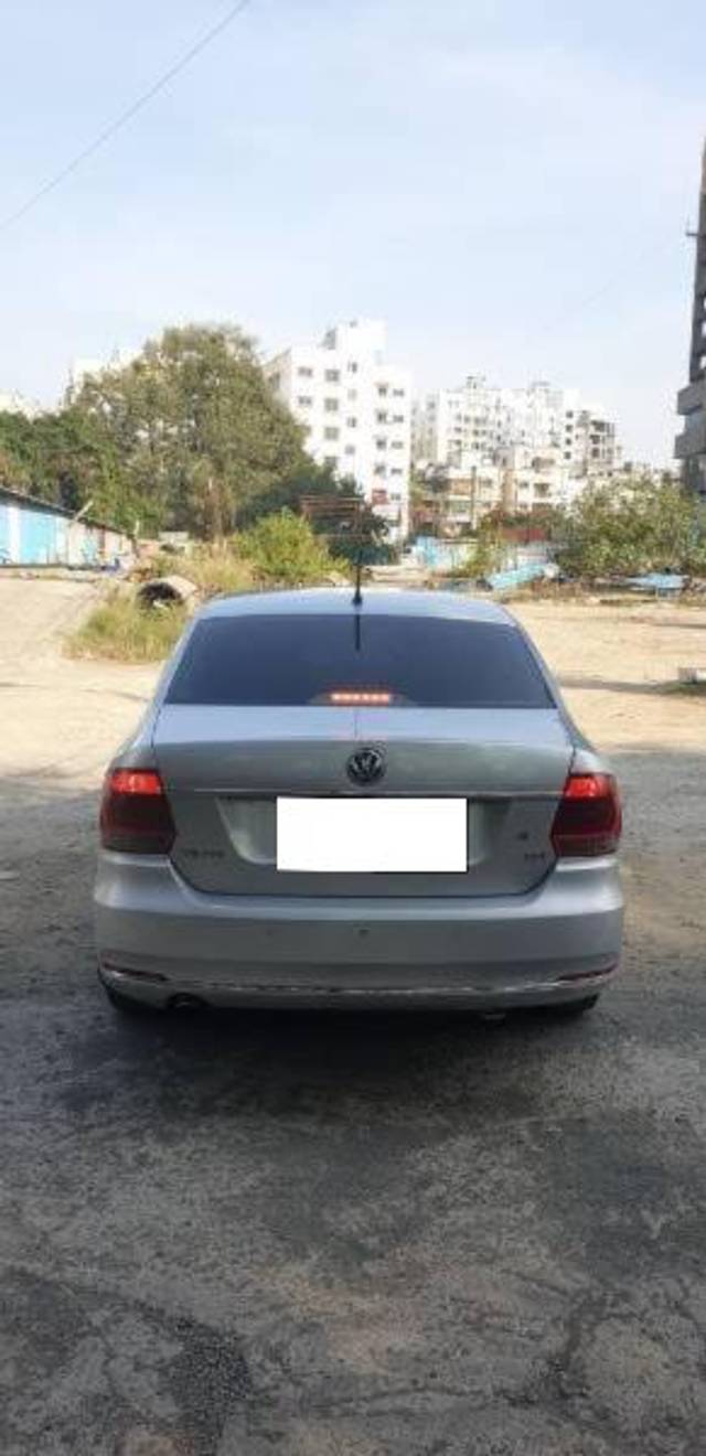 https://images10.gaadi.com/usedcar_image/4278696/original/processed_6f7cdfac-b34e-4dff-a728-aab5b8552706.jpg?imwidth=6401