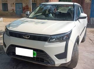 Mahindra XUV300 Mahindra XUV300 W4 Diesel BSVI