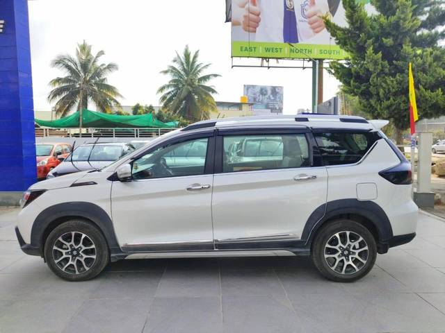 https://images10.gaadi.com/usedcar_image/4278772/original/processed_48dabcb716efec00e20ba66adc34c82e.jpg?imwidth=6402