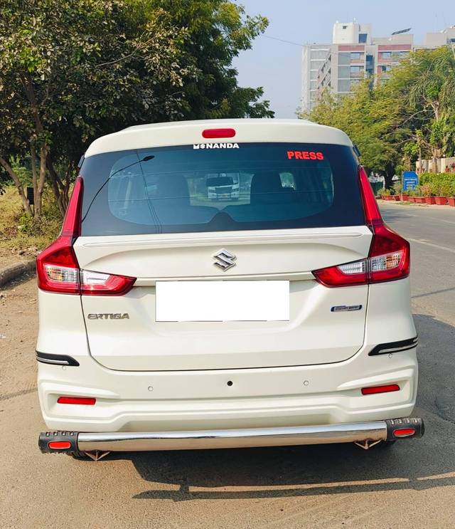 https://images10.gaadi.com/usedcar_image/4278813/original/processed_9b20fe47fdd053f164cdac283304f144.jpg?imwidth=6401