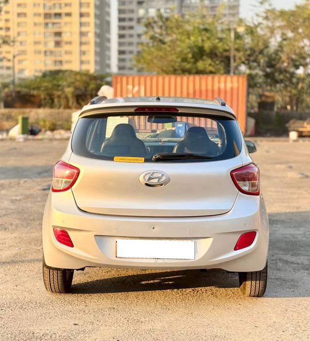 https://images10.gaadi.com/usedcar_image/4278955/original/processed_58a28723f124d9784d86baa5adf07766.jpg?imwidth=6402