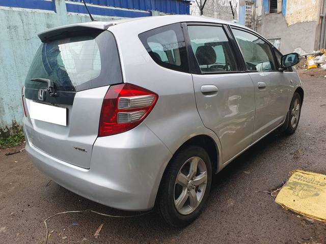 https://images10.gaadi.com/usedcar_image/4279014/original/processed_86e20d70496a33210c95c96f4f8a7ddc.jpg?imwidth=6401