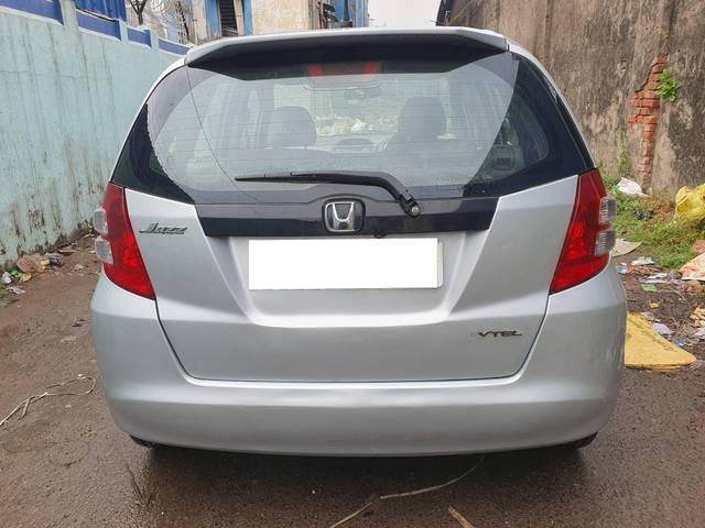 https://images10.gaadi.com/usedcar_image/4279014/original/processed_c089fb190d58aac5ed00700492c54fe8.jpg?imwidth=6402