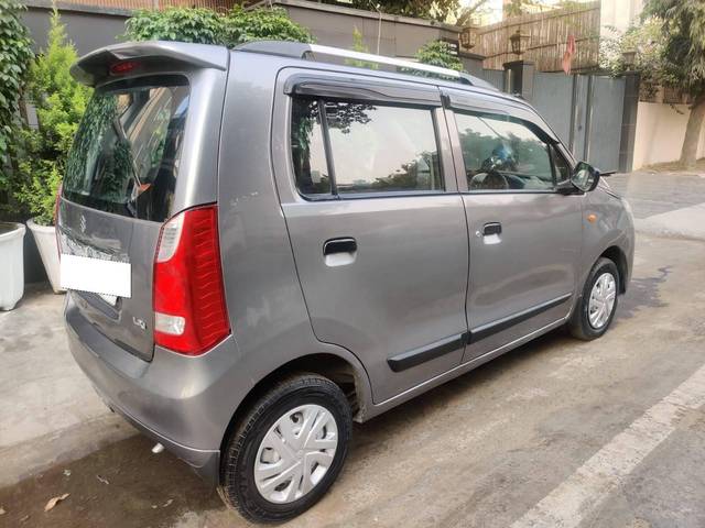 https://images10.gaadi.com/usedcar_image/4279018/original/processed_5a9da3860a174c12d824147462a4003c.jpeg?imwidth=6402