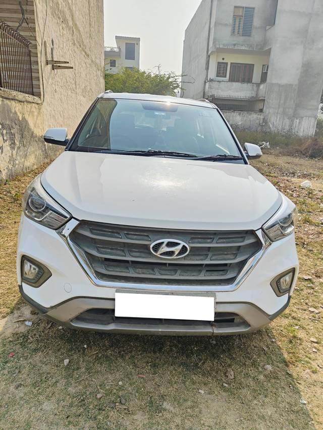 https://images10.gaadi.com/usedcar_image/4279053/original/2521d44b61125ba5ef7762aeca8f2cee.jpg?imwidth=6402