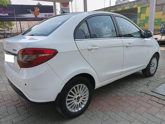 https://images10.gaadi.com/usedcar_image/4279076/original/processed_08423be7205a54b2fe2a68cc12dc5ed2.jpg?imwidth=6402