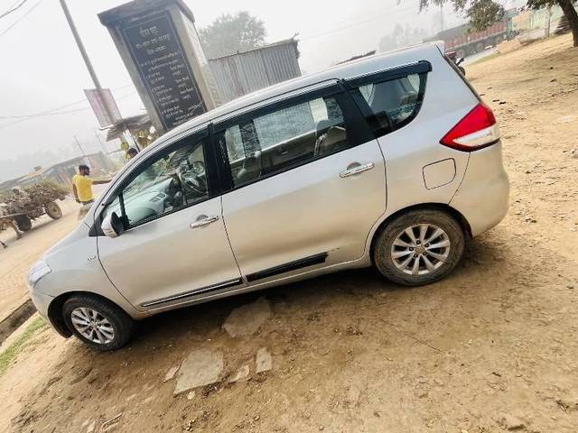 https://images10.gaadi.com/usedcar_image/4279099/original/processed_593fc18a-e3c6-46b7-a658-ca00275fee13.jpeg?imwidth=6402