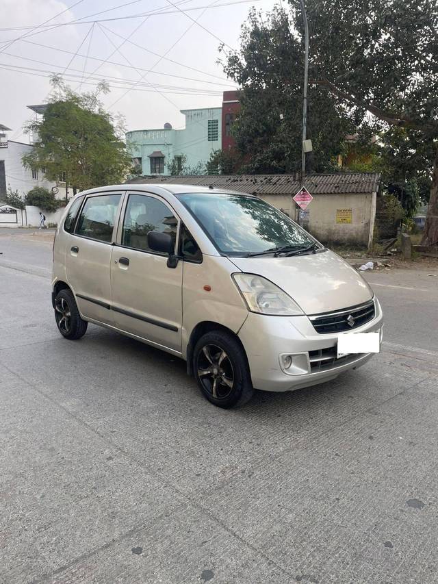 https://images10.gaadi.com/usedcar_image/4279143/original/processed_35132fe175bcb463be3c90375bc015fd.jpg?imwidth=6400