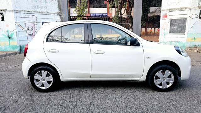 https://images10.gaadi.com/usedcar_image/4279149/original/processed_18c0c7aa0f61d013801fe17486dadd7e.jpg?imwidth=6401