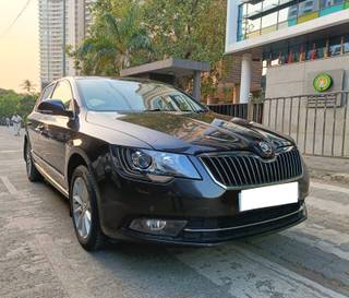 Skoda Superb 2013-2015 Skoda Superb Elegance 1.8 TSI AT