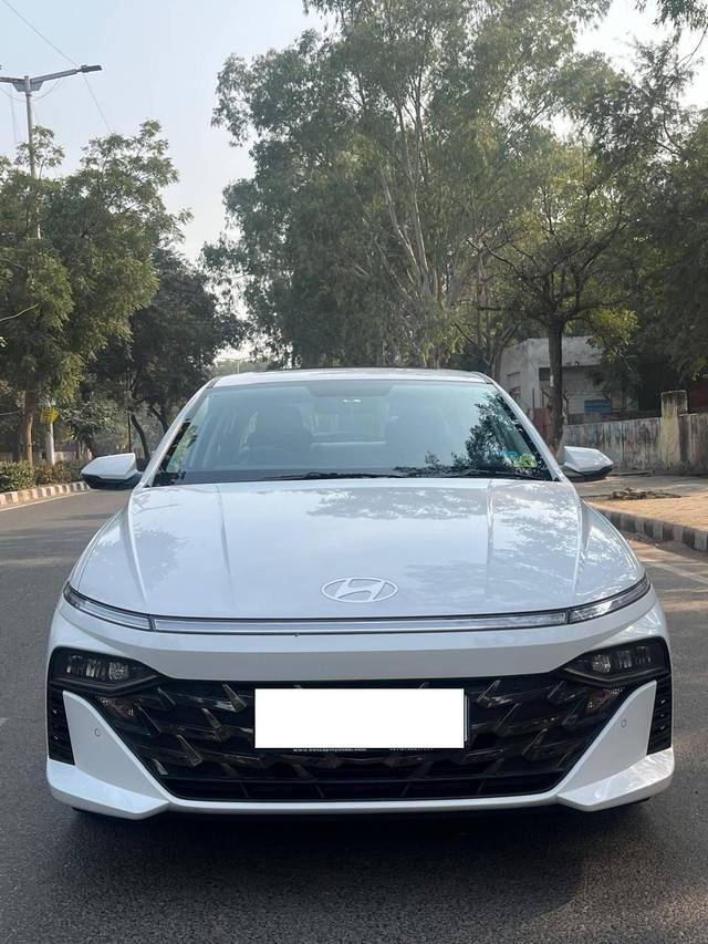 https://images10.gaadi.com/usedcar_image/4279188/original/processed_60f68c32801cb1db7250e9d3d778fe7c.jpg?imwidth=6400