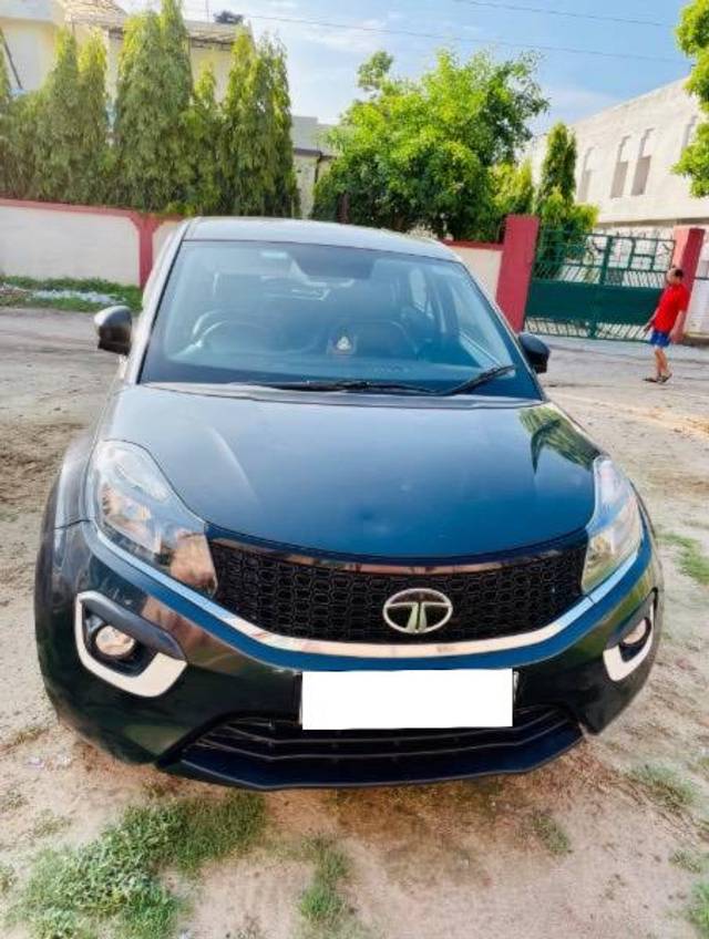 https://images10.gaadi.com/usedcar_image/4279215/original/processed_dca18e9e-d6b5-49a2-bda1-12744c44b943.jpeg?imwidth=6400