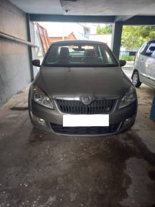 Skoda Rapid 2014-2016 Skoda Rapid 1.6 MPI Style Plus