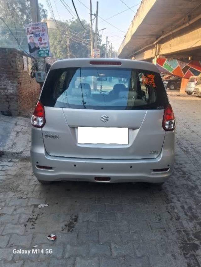 https://images10.gaadi.com/usedcar_image/4279234/original/processed_e31c4b8c-f81d-4720-92db-4e2c14bce148.jpg?imwidth=6401