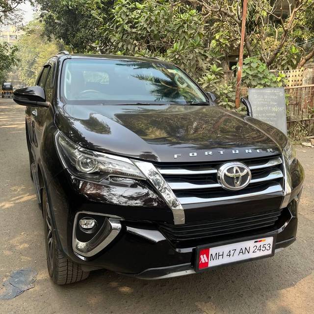 https://images10.gaadi.com/usedcar_image/4279463/original/processed_c02d8d658a20e775b144996123018c46.jpg?imwidth=6400