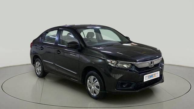 https://images10.gaadi.com/usedcar_image/4279475/original/bb46fb5daa3d9f2c043e7731e96d2ca5.jpg?imwidth=6400