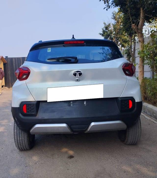 https://images10.gaadi.com/usedcar_image/4279552/original/processed_aa158955999862909068593c083d7434.jpeg?imwidth=6402