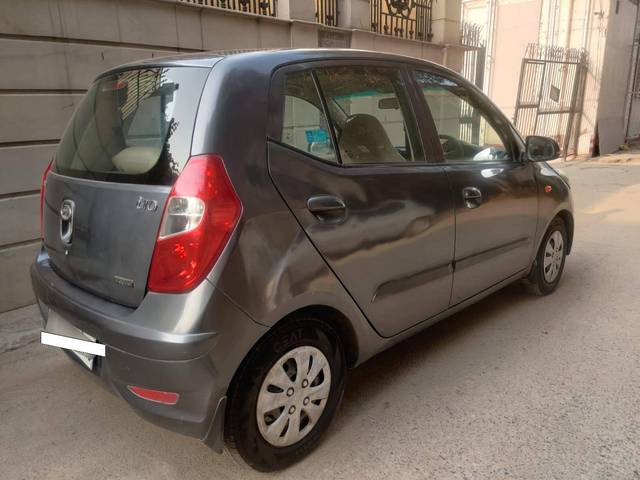 https://images10.gaadi.com/usedcar_image/4279558/original/processed_acd1497765e649c5374a07d66ef6acd4.jpeg?imwidth=6402