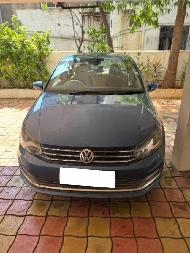 https://images10.gaadi.com/usedcar_image/4279595/original/processed_38494166-3079-4145-92d7-324d130b5b0a.jpg?imwidth=6401