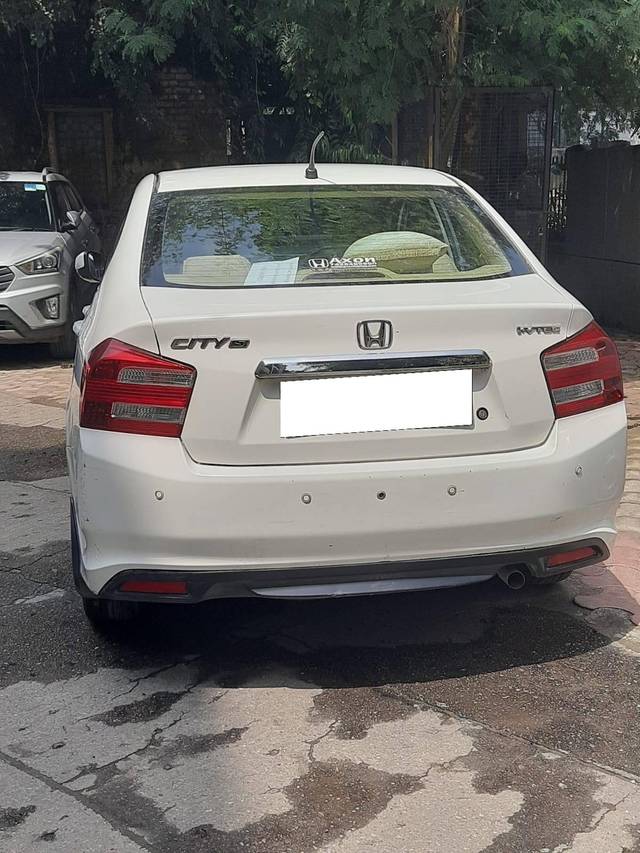 https://images10.gaadi.com/usedcar_image/4279628/original/processed_a7c31ebce9b9b67dff0b038315dd7271.jpeg?imwidth=6402