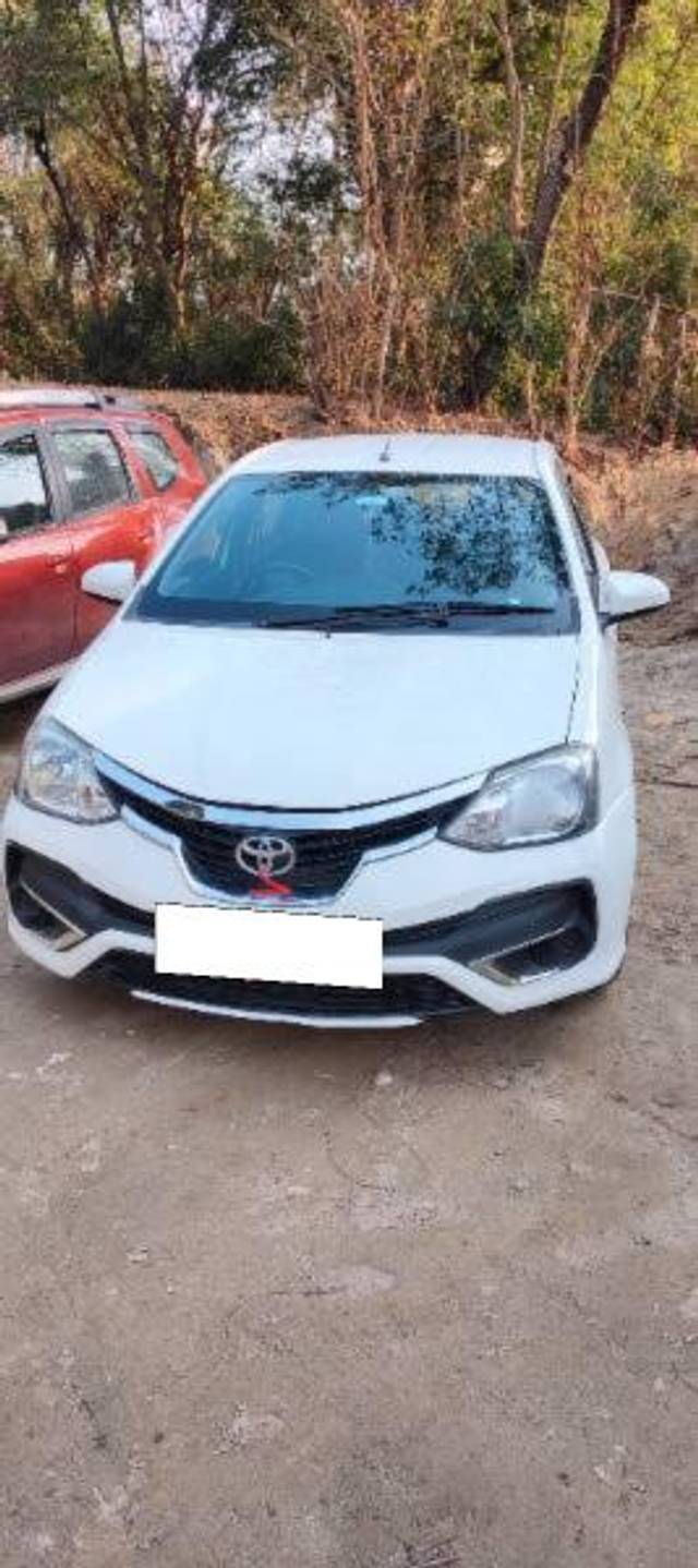 https://images10.gaadi.com/usedcar_image/4279632/original/processed_e69361d9-c38a-4eb7-a48c-3773f50029bb.jpg?imwidth=6401