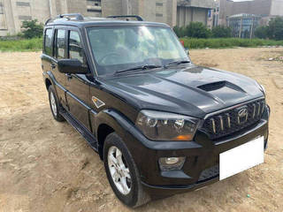 Mahindra Scorpio 2014-2022 Mahindra Scorpio S10 7 Seater