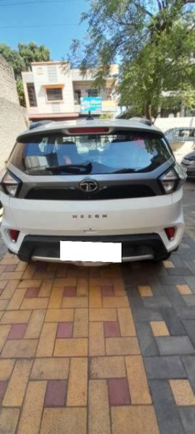 https://images10.gaadi.com/usedcar_image/4279701/original/processed_12422f76-66b0-49a8-b714-1f21de0c460e.jpg?imwidth=6401