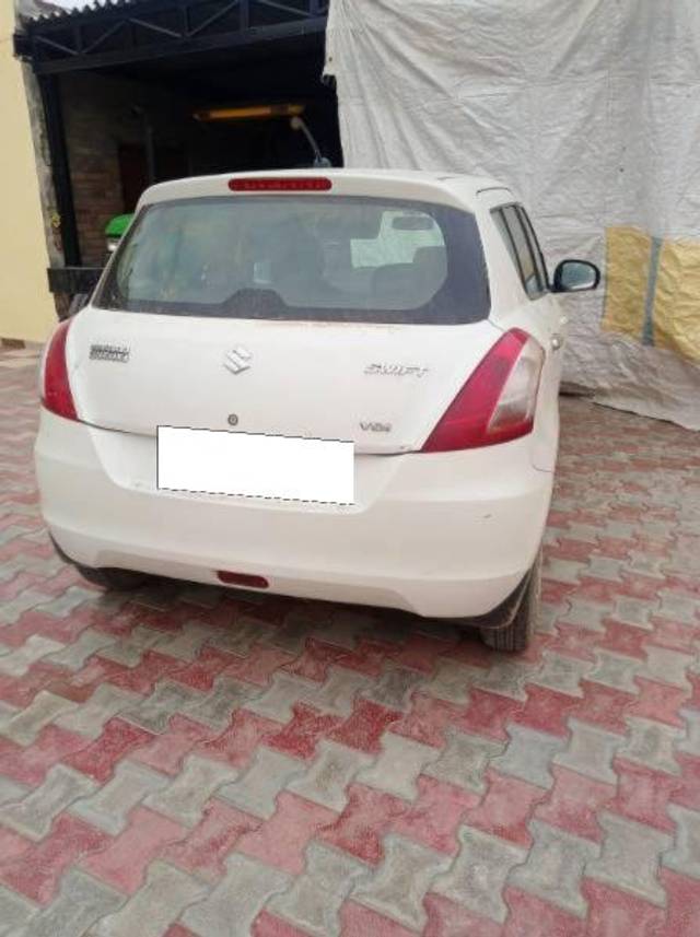 https://images10.gaadi.com/usedcar_image/4279711/original/processed_0d4c7b8d-00b6-42b1-a276-64aaef6357e3.jpg?imwidth=6402