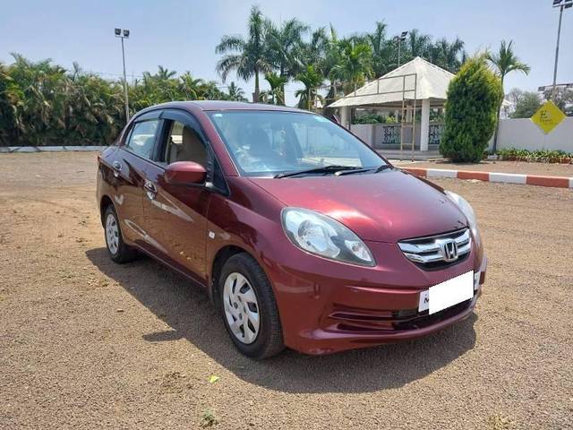 https://images10.gaadi.com/usedcar_image/4279714/original/processed_7a3e26e6-0e0c-4e6d-b9ac-bce9d6c972ce.jpg?imwidth=6400