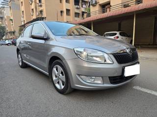 Skoda Rapid 2014-2016 Skoda Rapid 1.6 MPI Ambition